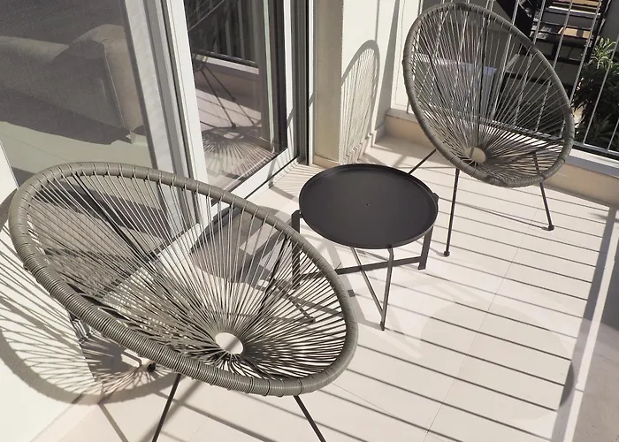 Trinity Urban Residences Plumeria * Rhodes City